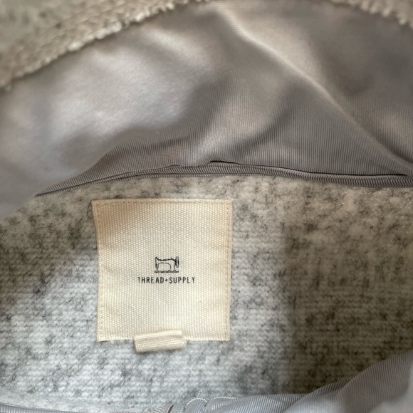 Thread and Supply Quarter Zip Pullover, size Medium in Heather Gray - Picture 3 of 8